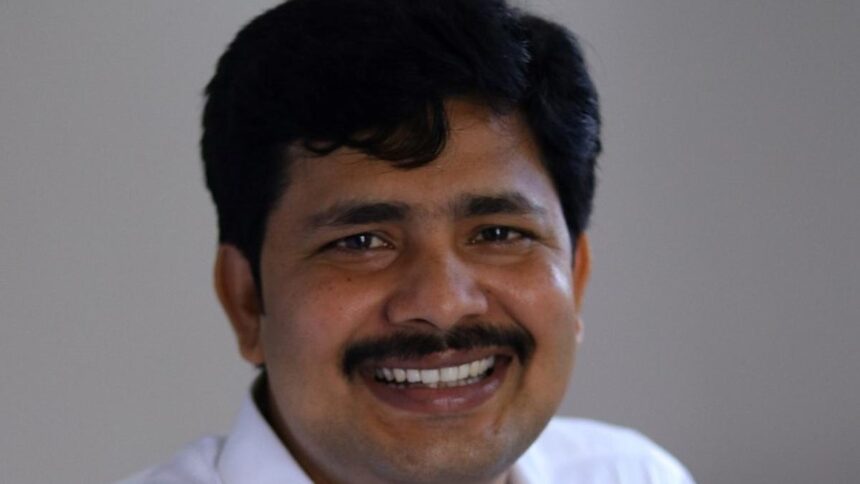 YSRCP MP Maddila Gurumoorthy suggests seasonal move of Parliament to south India