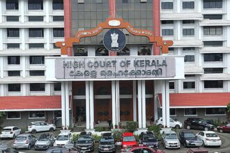 Flex boards praising State govt, Travancore Devaswom Board not permitted in temples, says Kerala High Court