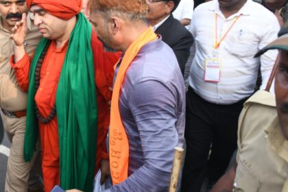 Panchamasalis stopped from storming Suvarna Soudha during quota protest