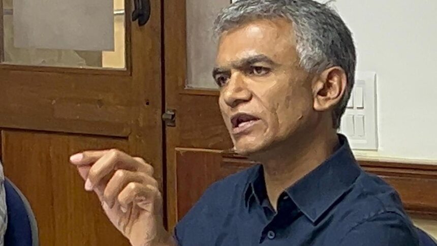 BJP is ‘plotting to finish’ JD(S), cautions Krishna Byre Gowda