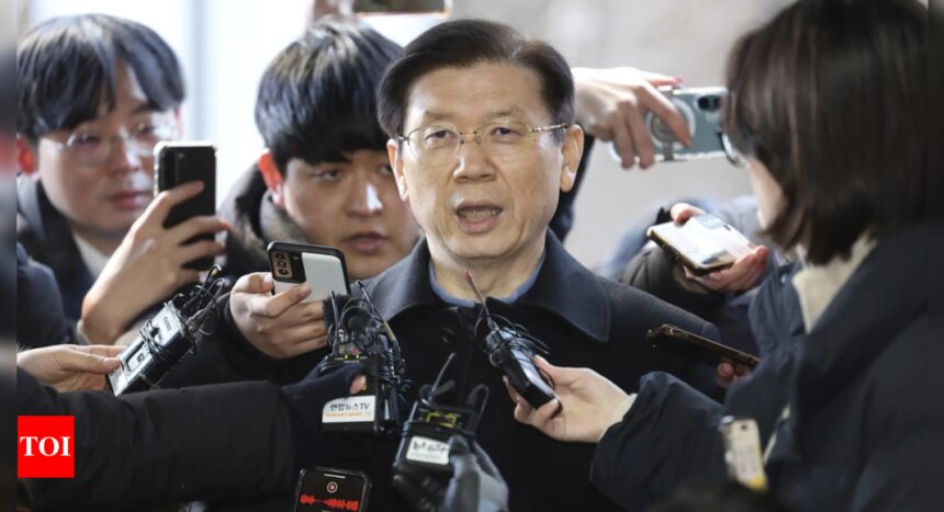 South Korea’s acting leader accepts resignation of presidential security chief