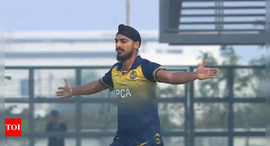 Watch: On-fire Arshdeep Singh makes the ball talk in Vijay Hazare Trophy | Cricket News